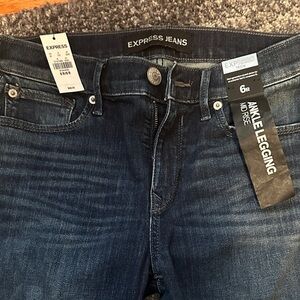 Express Women's Deep Indigo Ankle legging mid rise Jeans